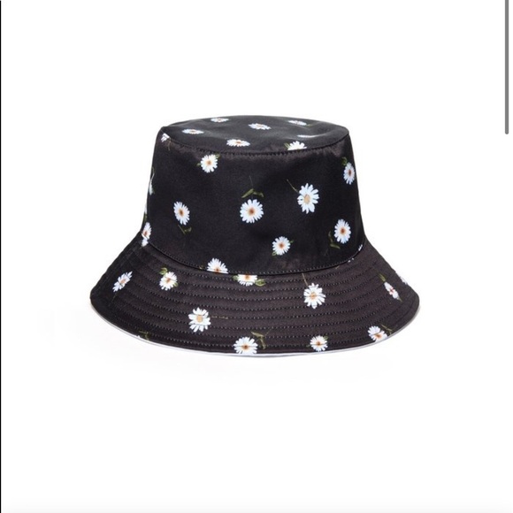 AO X FABFITFUN REVERSIBLE BUCKET HAT main image 9